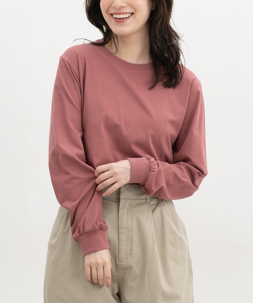 Honeys(ハニーズ)の「こだわり綿長袖Tシャツ(Tシャツ/カットソー・レディース・カーキ/グレイッシュブルー/ピンク/モカ/ブラック/オフホワイト/グレイッシュベージュ・L/M/S/LL)」の7枚目の写真