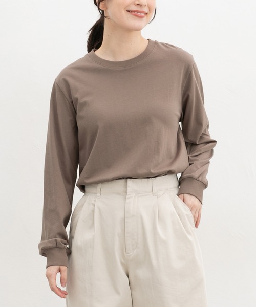 Honeys(ハニーズ)の「こだわり綿長袖Tシャツ(Tシャツ/カットソー・レディース・カーキ/グレイッシュブルー/ピンク/モカ/ブラック/オフホワイト/グレイッシュベージュ・L/M/S/LL)」の3枚目の写真