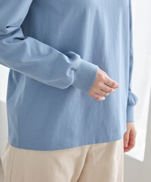 Honeys(ハニーズ)の「こだわり綿長袖Tシャツ(Tシャツ/カットソー・レディース・カーキ/グレイッシュブルー/ピンク/モカ/ブラック/オフホワイト/グレイッシュベージュ・L/M/S/LL)」の14枚目の写真
