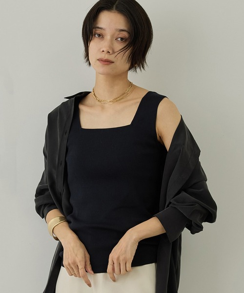 SALON adam et rope'(サロン アダム エ ロペ)の「シルクリブタンクトップ/ アンサンブル対応(タンクトップ・レディース・ブラック/ブルー/キャメル・FREE)」の10枚目の写真