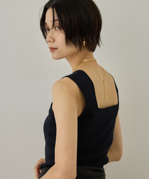 SALON adam et rope'(サロン アダム エ ロペ)の「シルクリブタンクトップ/ アンサンブル対応(タンクトップ・レディース・ブラック/ブルー/キャメル・FREE)」の11枚目の写真