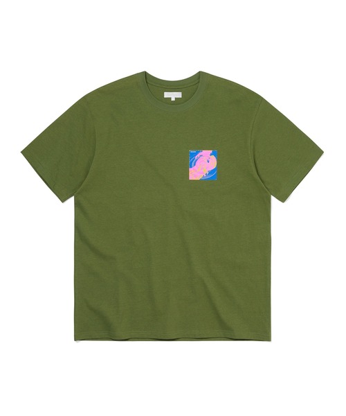 thisisneverthat(ディスイズネバーザット)の「Resonance Tee(Tシャツ/カットソー・メンズ・モスグリーン/グレイッシュベージュ/ホワイト/チャコール・L/M/S/XL)」の1枚目の写真