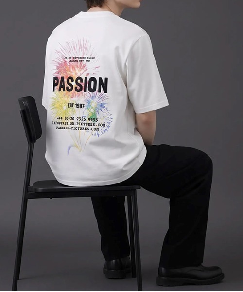 revertical(リバーティカル)の「PASSION ロゴ アートグラフィック バックプリント 半袖Tシャツ(Tシャツ/カットソー・メンズ・ホワイト/ブラック・MEDIUM/LARGE)」の5枚目の写真