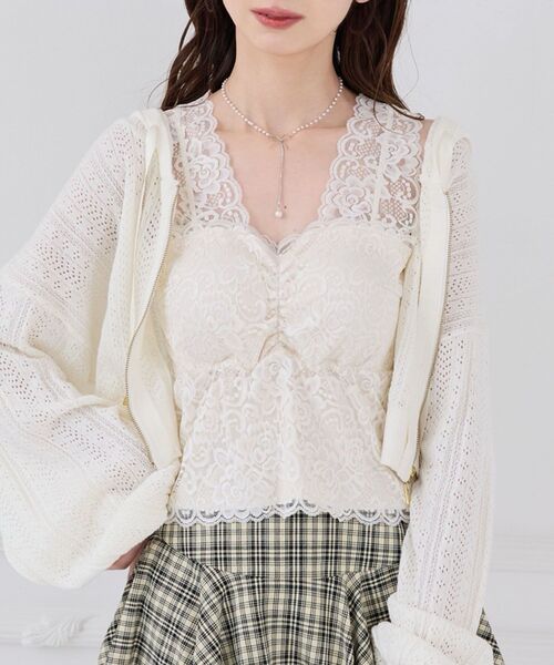 MAJESTIC LEGON(マジェスティックレゴン)の「カップ付きレースインナー(その他トップス・レディース・アイボリー/ブラック・MEDIUM)」の1枚目の写真