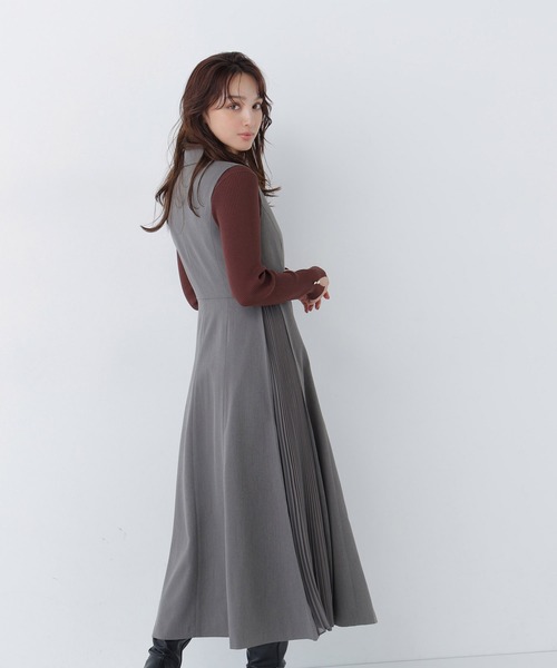 NATURAL BEAUTY BASIC(ナチュラルビューティーベーシック)の「サイドプリーツジャンスカ(ワンピース・レディース・ベージュ/チャコールグレー/ブラウン・MEDIUM/SMALL)」の7枚目の写真