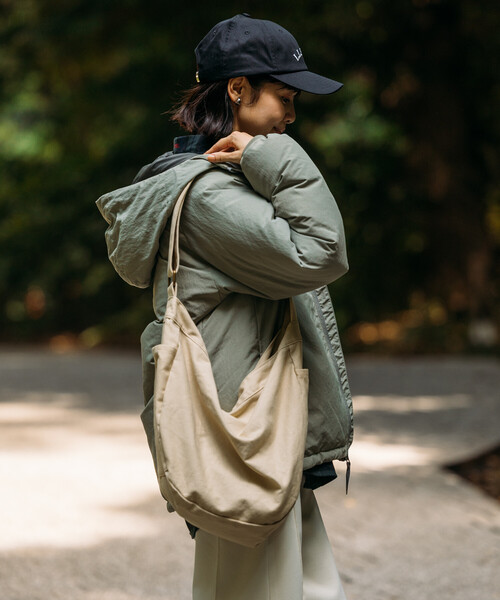 FREAK'S STORE（フリークスストア）の「NANGA × FREAK'S STORE/ナンガ 別注 NEW DOWN JACKET WOMEN’S/ニューダウンジャケット ウィメンズ（ダウンジャケット/コート・レディース・グレー/ブラウン/オリーブ/ブラック・ﾌﾘ-）」の16枚目の写真