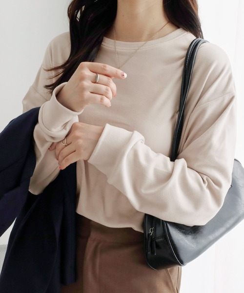 Viola e Viola(ヴィオラエヴィオラ)の「柔らか表起毛シンプルトップス(Tシャツ/カットソー・レディース・ブラック/ボルドー/ベージュ/グリーン/ライトベージュ・LL/M/L)」の3枚目の写真