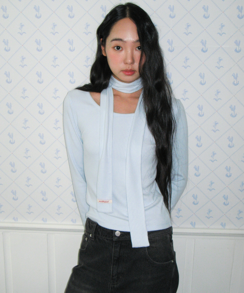 AMESWORLDWIDE(アメスワールドワイド)の「CLASSIC SCARF LS TEE SKY BLUE(Tシャツ/カットソー・レディース・その他・SMALL/MEDIUM)」の2枚目の写真