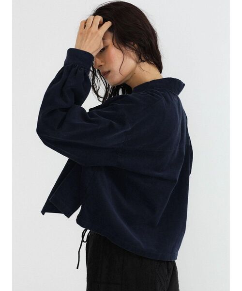 FIKA.(フィーカ)の「Fine corduroy shirt(シャツ/ブラウス・レディース・ネイビー/ダークブラウン・MEDIUM)」の5枚目の写真