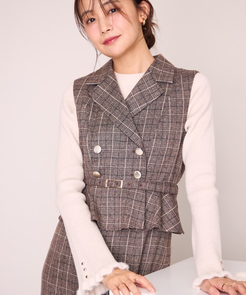 MISCH MASCH(ミッシュマッシュ)の「2026秋冬新作 ファートリミングフレアスリーブハイネックニット(ニット/セーター・レディース・ベージュ/ブラック/ホワイト/レッド・フリ-)」の4枚目の写真
