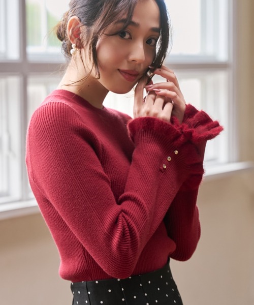 MISCH MASCH(ミッシュマッシュ)の「2026秋冬新作 ファートリミングフレアスリーブハイネックニット(ニット/セーター・レディース・ベージュ/ブラック/ホワイト/レッド・フリ-)」の1枚目の写真