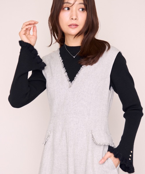 MISCH MASCH(ミッシュマッシュ)の「2026秋冬新作 ファートリミングフレアスリーブハイネックニット(ニット/セーター・レディース・ベージュ/ブラック/ホワイト/レッド・フリ-)」の3枚目の写真