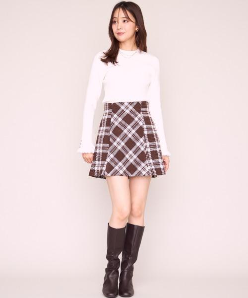 MISCH MASCH(ミッシュマッシュ)の「2026秋冬新作 ファートリミングフレアスリーブハイネックニット(ニット/セーター・レディース・ベージュ/ブラック/ホワイト/レッド・フリ-)」の17枚目の写真