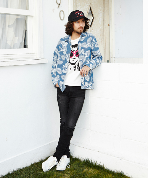 HYSTERIC GLAMOUR（ヒステリックグラマー）の「TROPIC GUITAR総柄 長袖ワークSH（シャツ/ブラウス・メンズ・ブルー系その他/ブラック系その他・SMALL/LARGE/MEDIUM）」の6枚目の写真