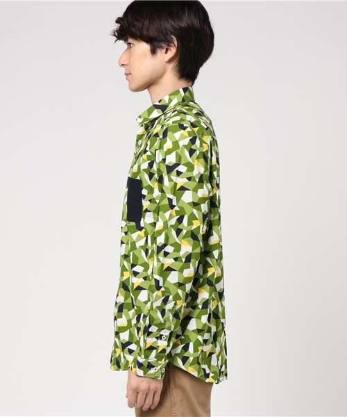 BLACK LABEL CRESTBRIDGE(ブラックレーベル・クレストブリッジ)の「モザイクダフォディルプリント シャツ(シャツ/ブラウス・メンズ・グリーン・M/L)」の2枚目の写真