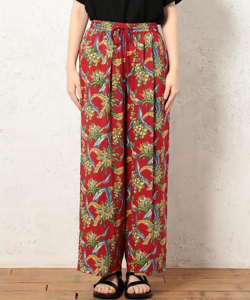 green label relaxing（グリーンレーベルリラクシング）の「[レイン スプーナー]reyn spooner CF BOTA PRT WD パンツ（その他パンツ・レディース・ブラック/レッド・FREE）」の4枚目の写真