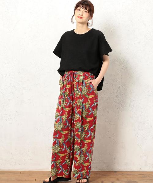 green label relaxing（グリーンレーベルリラクシング）の「[レイン スプーナー]reyn spooner CF BOTA PRT WD パンツ（その他パンツ・レディース・ブラック/レッド・FREE）」の6枚目の写真