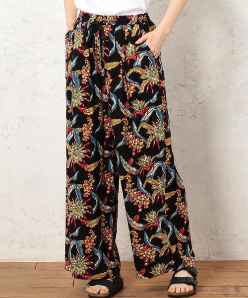 green label relaxing（グリーンレーベルリラクシング）の「[レイン スプーナー]reyn spooner CF BOTA PRT WD パンツ（その他パンツ・レディース・ブラック/レッド・FREE）」の16枚目の写真