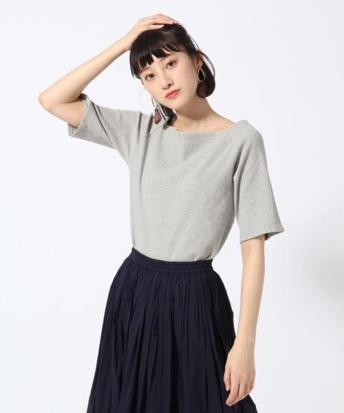 LOWRYS FARM（ローリーズファーム）の「リブスクエア／ＳＳ　784512 （Tシャツ/カットソー・レディース・グレー/オフホワイト/ホワイト×ブラック/レッド/ブラック/ブルー/ブラック系その他/ブルー系その他/オレンジ系その他・LARGE/MEDIUM）」の6枚目の写真