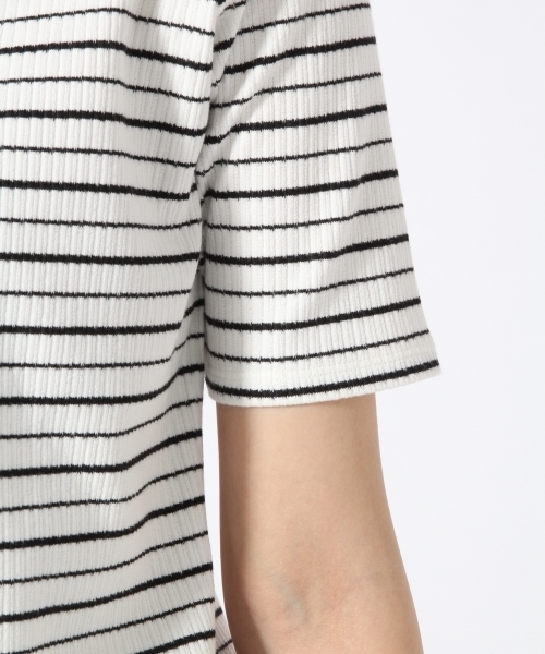 LOWRYS FARM（ローリーズファーム）の「リブスクエア／ＳＳ　784512 （Tシャツ/カットソー・レディース・グレー/オフホワイト/ホワイト×ブラック/レッド/ブラック/ブルー/ブラック系その他/ブルー系その他/オレンジ系その他・LARGE/MEDIUM）」の13枚目の写真