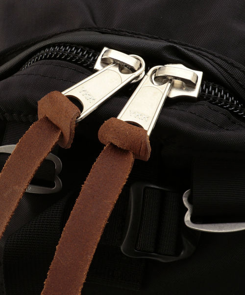 GREGORY（グレゴリー）の「GREGORY: DAY PACK (デイパック)（バックパック/リュック・メンズ・ブラック/オリーブ・ONE SIZE）」の7枚目の写真