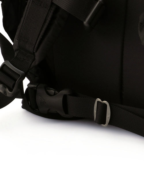 GREGORY（グレゴリー）の「GREGORY: DAY PACK (デイパック)（バックパック/リュック・メンズ・ブラック/オリーブ・ONE SIZE）」の12枚目の写真