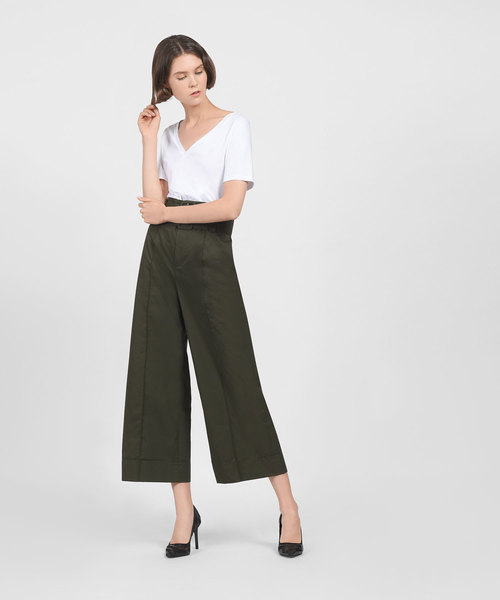 CHARLES & KEITH(チャールズ & キース)の「コントラストトリミングパンプス / CONTRAST TRIMMING PUMPS(パンプス・レディース・ブラック/イエロー・25cm/22.5cm/24.5cm/23.5cm/23cm)」の6枚目の写真
