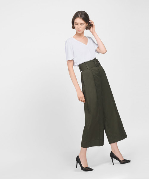 CHARLES & KEITH(チャールズ & キース)の「コントラストトリミングパンプス / CONTRAST TRIMMING PUMPS(パンプス・レディース・ブラック/イエロー・25cm/22.5cm/24.5cm/23.5cm/23cm)」の7枚目の写真
