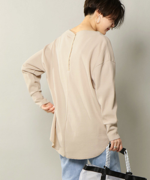 notch.（ノッチ）の「後ろホックルーズワッフルT（Tシャツ/カットソー・レディース・ブラック/ベージュ/オフホワイト・M）」の3枚目の写真