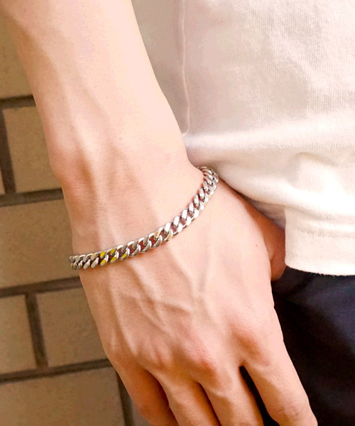 SBG by 7JEWELRY�i�G�X�r�[�W�[�o�C�Z�u���W���G���[�j�́uSBG by 7JEWELRY �X�e�����X�u���X���b�g�i�u���X���b�g�j�v�bG