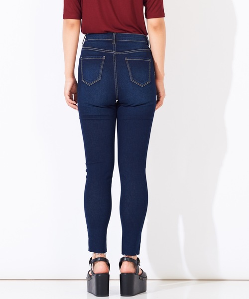 WEGO（ウィゴー）の「WEGO/デイリーハイウエストクラッシュスキニーパンツ（デニムパンツ・レディース・ブラック/インディゴブルー/ダークインディゴブルー・SMALL/MEDIUM/LARGE）」の15枚目の写真