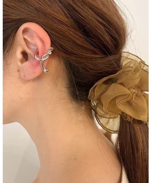 mou（モウ）の「結びイヤーカフ（イヤーカフ・レディース・シルバー/ゴールド・FREE）」の2枚目の写真
