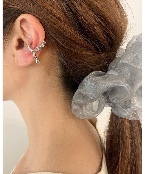 mou（モウ）の「結びイヤーカフ（イヤーカフ・レディース・シルバー/ゴールド・FREE）」の5枚目の写真