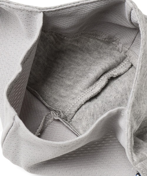 SINK kotohayokozawa（シンク コトハヨコザワ）の「SINK MASK HANG ON THE NECK（マスク・レディース・ベージュ/グレー/ネイビー・FREE）」の6枚目の写真