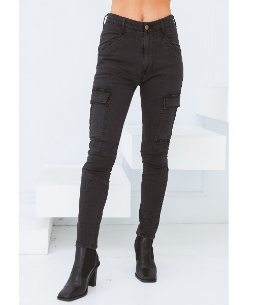 ALEXIA STAM(アリシアスタン)の「Stretch Slim Cargo Pants/ストレッチスリムカーゴパンツ(カーゴパンツ・レディース・ブラック/ベージュ/カーキ・S/M/XS)」の4枚目の写真