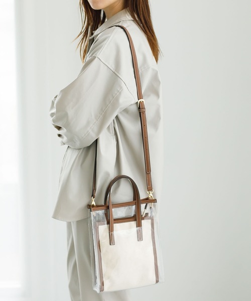 koe（コエ）の「ＰＶＣ×キャンバス親子トート＊（ショルダーバッグ・レディース・ブラウン/ブラック・FREE）」の2枚目の写真