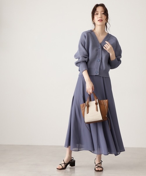 N.（N. Natural Beauty Basic）（エヌエヌナチュラルビューティーベーシック）の「ニットカーデシフォンスカートセットアップ（ワンピース・レディース・グレー/ホワイト/ブルー・MEDIUM）」の8枚目の写真