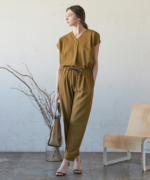 CLEARIMPRESSION (クリアインプレッション)の「Vネックオールインワン(サロペット/オーバーオール・レディース・カーキ/ダークブラウン/ブラック・フリー)」の3枚目の写真