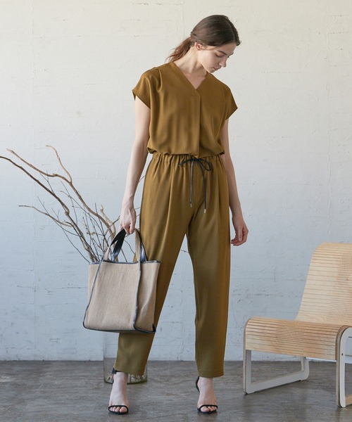 CLEARIMPRESSION (クリアインプレッション)の「Vネックオールインワン(サロペット/オーバーオール・レディース・カーキ/ダークブラウン/ブラック・フリー)」の15枚目の写真