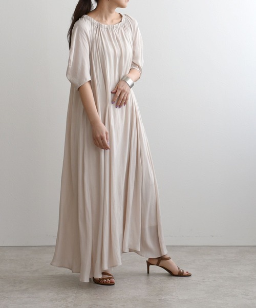 再入荷 スクエアネックボリュームop ワンピース Candiacatholica Gr