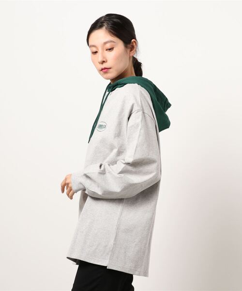 RODEO CROWNS WIDE BOWL（ロデオクラウンズワイドボウル）の「バイカラーフードL/STシャツ（Tシャツ/カットソー・レディース・グレー×ホワイト/オフホワイト/ブラック・FREE）」の5枚目の写真