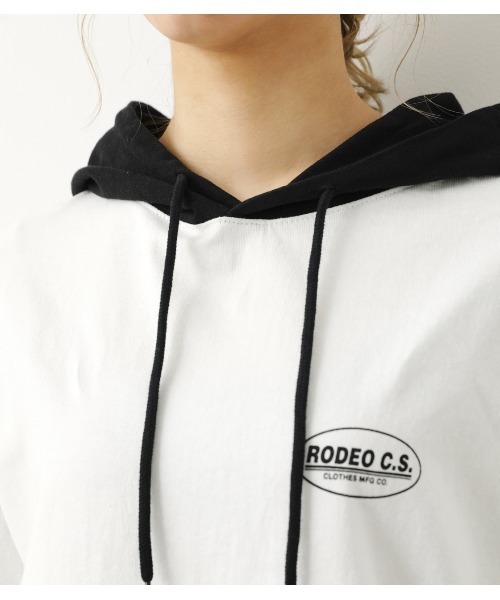 RODEO CROWNS WIDE BOWL（ロデオクラウンズワイドボウル）の「バイカラーフードL/STシャツ（Tシャツ/カットソー・レディース・グレー×ホワイト/オフホワイト/ブラック・FREE）」の9枚目の写真