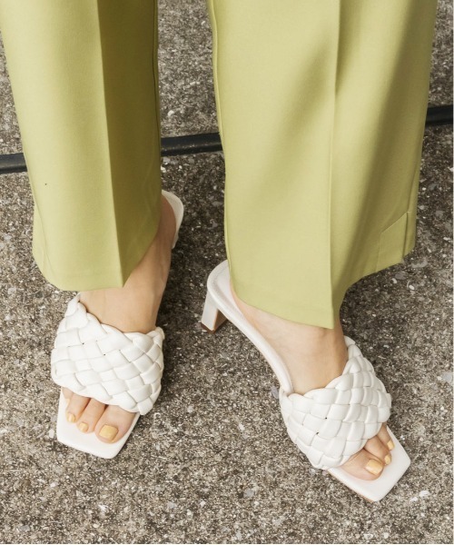 RANDA（ランダ）の「編み込みデザインミュールサンダル（サンダル・レディース・ベージュ/ホワイト/パープル・LL/S/M/L）」の2枚目の写真