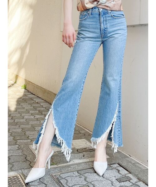 GYDA（ジェイダ）の「HEMフリンジストレートデニムパンツ（デニムパンツ・レディース・ブルー/ライトブルー・X-SMALL/SMALL/MEDIUM）」の2枚目の写真