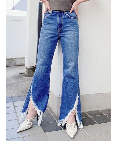 GYDA（ジェイダ）の「HEMフリンジストレートデニムパンツ（デニムパンツ・レディース・ブルー/ライトブルー・X-SMALL/SMALL/MEDIUM）」の3枚目の写真