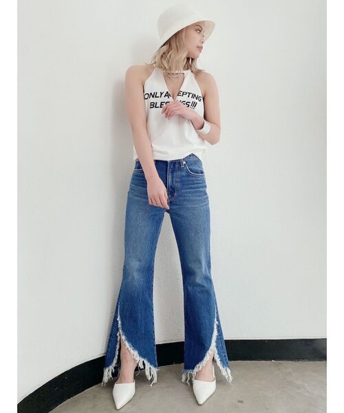 GYDA（ジェイダ）の「HEMフリンジストレートデニムパンツ（デニムパンツ・レディース・ブルー/ライトブルー・X-SMALL/SMALL/MEDIUM）」の8枚目の写真