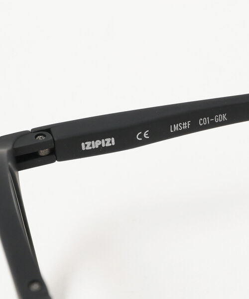 こども ビームス(コドモビームス)の「IZIPIZI / リーディング グラス(+1.0~+2.0)(メガネ・レディース・ブラック/ブラウン系その他5・+1.0/+2.0/+1.5)」の5枚目の写真