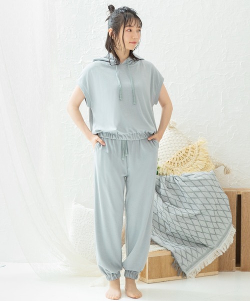 Mysa&Liina（ミーサリーナ）の「【ルームウェア】ノースリパーカー×パンツセット（ルームウェア/パジャマ・レディース・ブラック/ベージュ/チャコールグレー/ピンクベージュ/サックスブルー・M/L）」の6枚目の写真