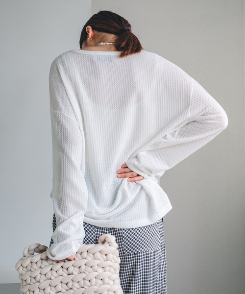 chuclla(チュクラ)の「【chuclla】【2021/AW】Waffle cloth pullover chw1474(Tシャツ/カットソー・レディース・ホワイト/ブラック/グレー・S/M/L)」の4枚目の写真