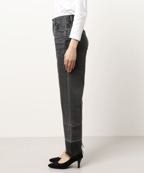 MOUSSY（マウジー）の「CUT OFF CROPPED FLARE（デニムパンツ・レディース・ブラック/ブルー・1/2/0）」の15枚目の写真